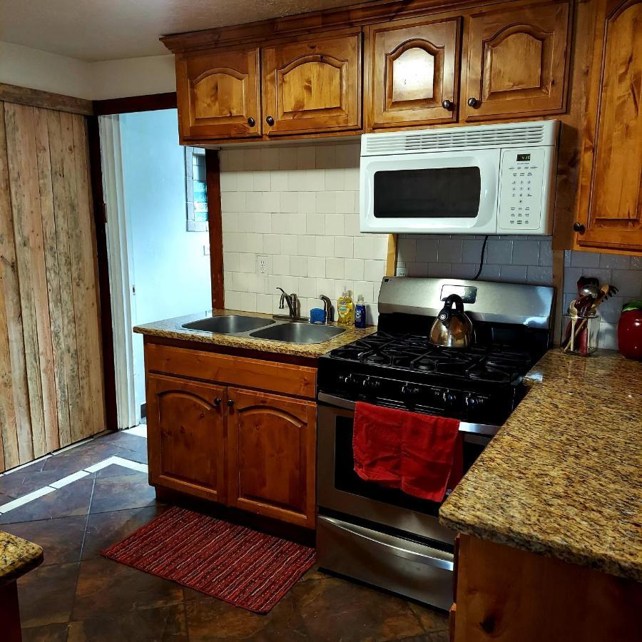 Vintage Cozy Family Home Near National Parks Saint Anthony Exteriör bild